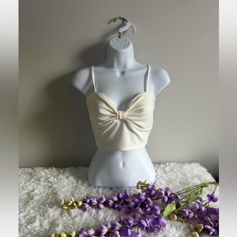 SHEIN White Bow Front crop top